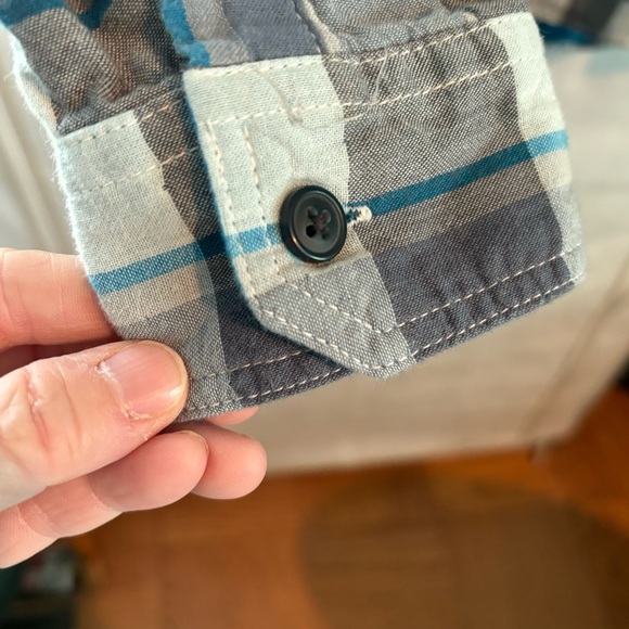 Columbia lined men’s medium long sleeve shirt.  Soft and very good condition. - Picture 5 of 9